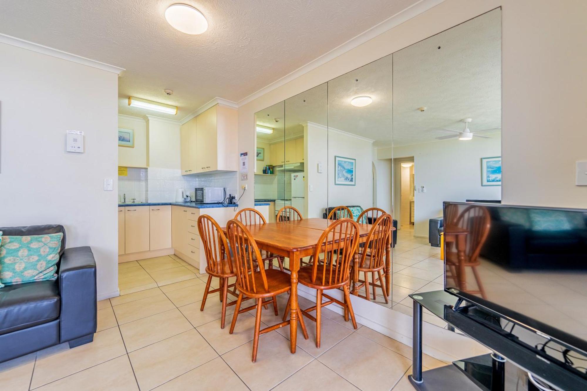Olympus Beachfront Apartments Gold Coast Exterior photo