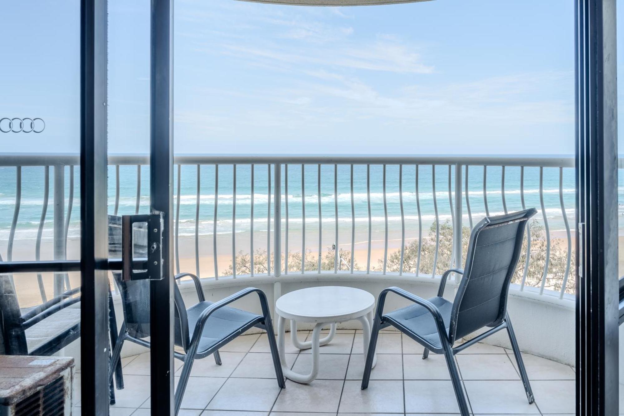 Olympus Beachfront Apartments Gold Coast Exterior photo