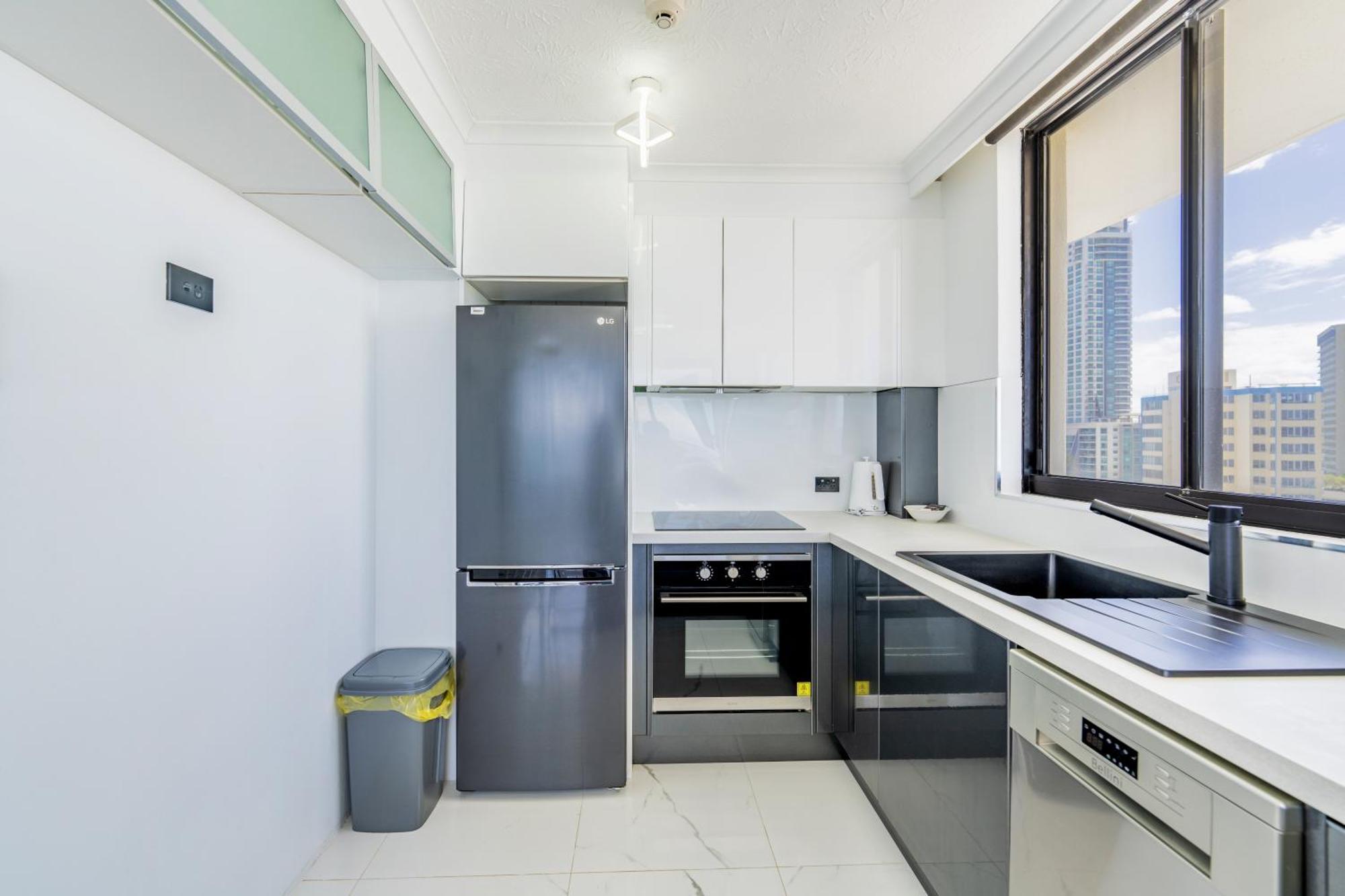 Olympus Beachfront Apartments Gold Coast Exterior photo